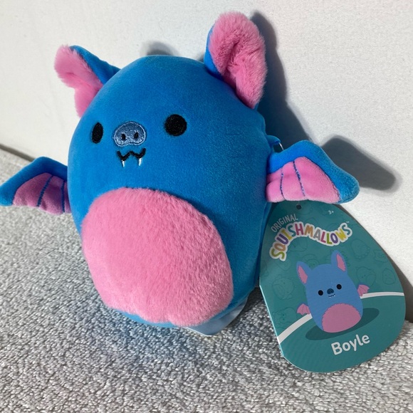 Squishmallows Blue and Pink Boyle Fruit Bat Bat Plush Toy Stuffed Animal - Picture 2 of 13